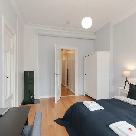 Rosenbergsgaten 9 *